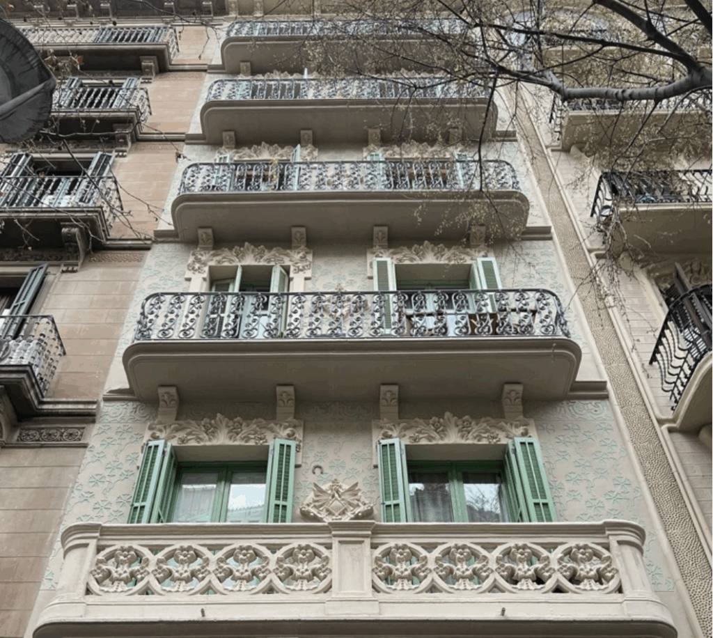 zonas comunes de edificios o fincas catalogadas de Barcelona